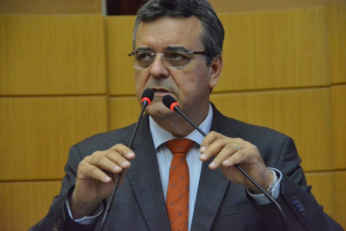 Luciano Pimentel cobra retomada da obra do Instituto Federal de Sergipe em Nossa Senhora da Glória (Foto: Jadilson Simões/ Rede Alese)