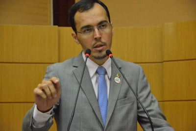 Georgeo Passos comemora decisão do STF que impede pagamento de aposentadorias para ex-governadores do Estado (Foto: Jadilson Simões/ Rede Alese)
