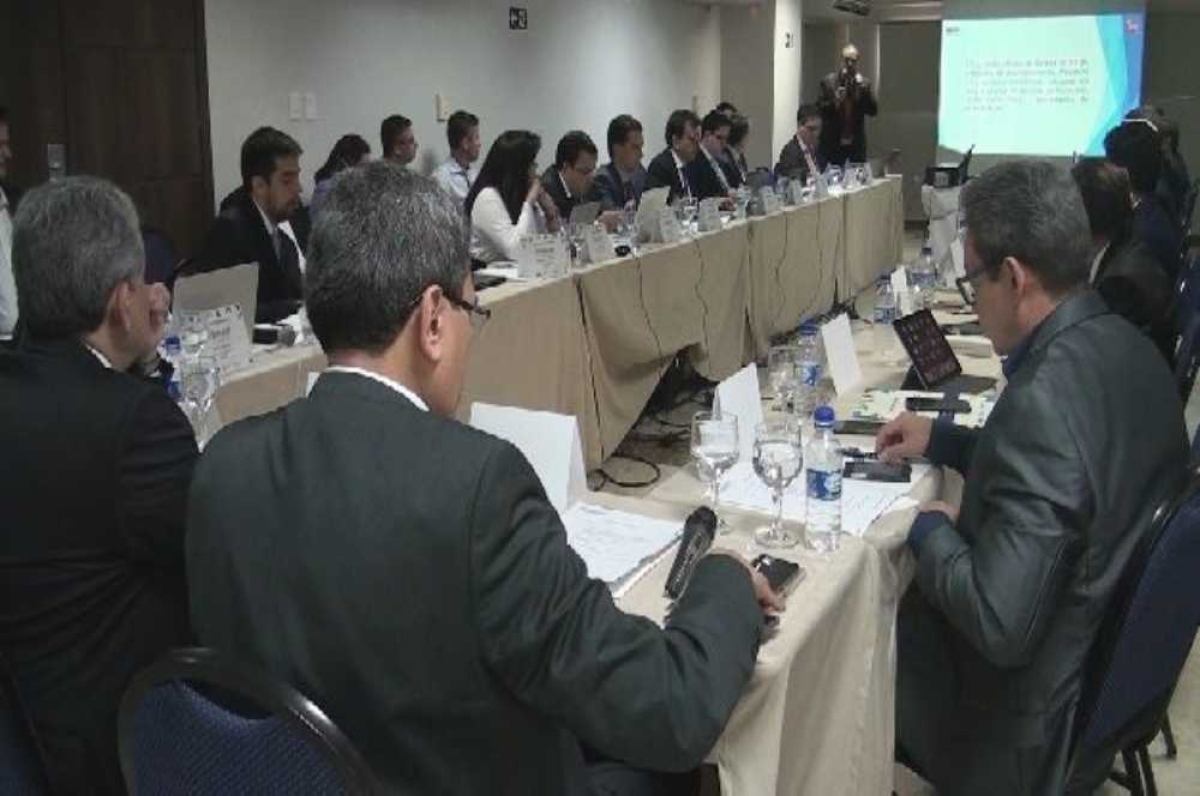 Secretários estão reunidos em hotel nesta quinta e sexta-feira (Foto: Portal Infonet) 