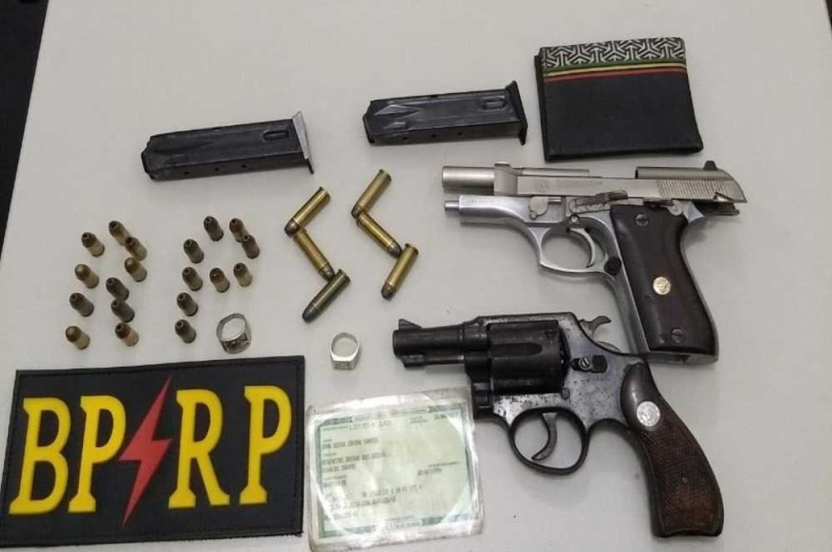 Foram realizadas prisões por porte legal de arma de fogos, apreensão de drogas e recuperação de veículos roubados (Foto: SSP/SE)
