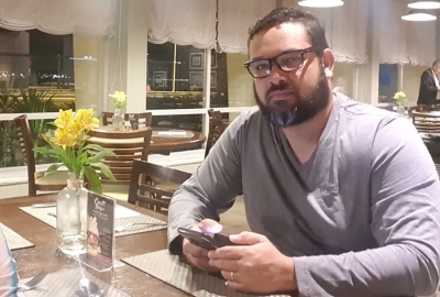 O funcionário público estadual Raimundo Felipe utiliza sempre o aplicativo nas suas transações com o Banese (Foto: Banese)