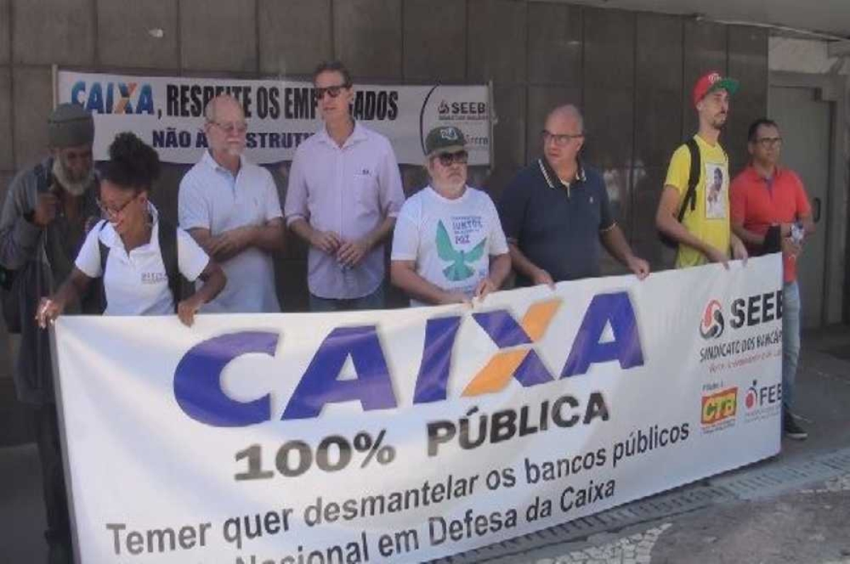 Bancários protestam contra desmonte de empresas públicas (Foto: Portal Infonet)