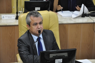Elber Batalha é contra extinção da CPI do Lixo aprovada por demais membros da Comissão (Foto: Heribaldo Martins/ CMA)