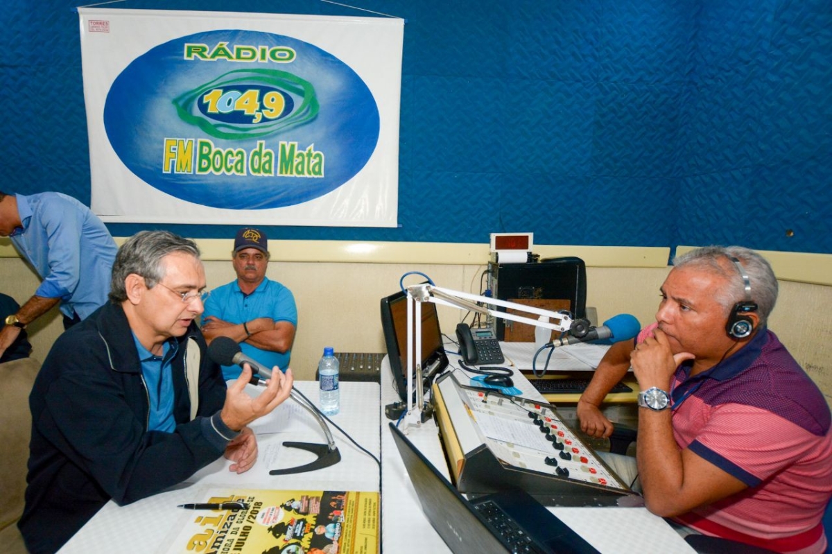 "As rodovias estaduais de Sergipe estão abandonadas", afirma Eduardo Amorim (Foto: Assessoria Eduardo Amorim)