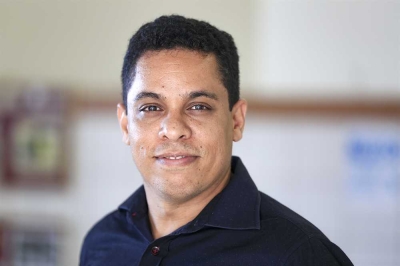 O professor Ricardo, do Codap, é o coordenador do projeto Bilinguismo (Foto: Adilson Andrade/ UFS)