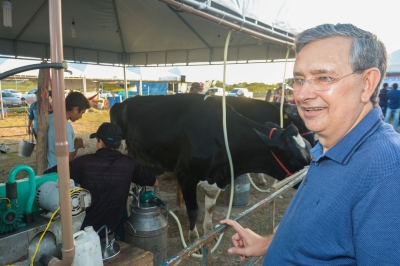 "A Festa Amigos do Leite merece mais atenção do governo do Estado", afirma Eduardo Amorim (Foto: Assessoria Eduardo Amorim)