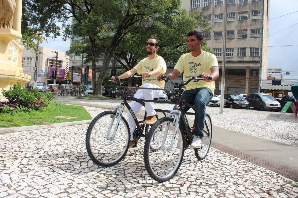 Sergipanos criam kit que reduz o custo de bicicletas acessíveis (Foto: Assessoria Lucas Aribé)