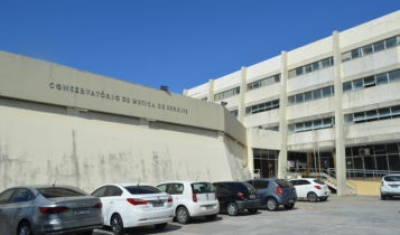 Instituição está com 13 professores a menos (Foto: Portal Infonet)