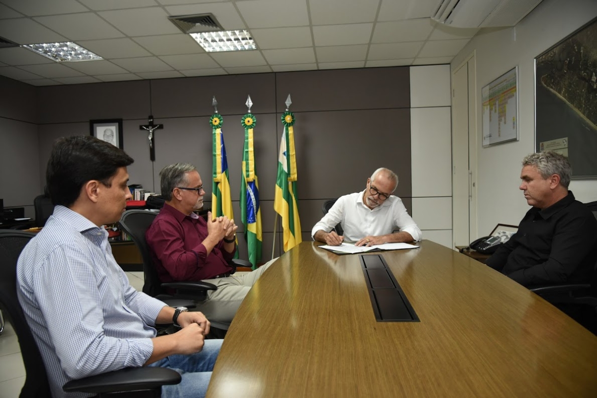 Jorge Santana deixa o comando da Secretaria da Indústria, Comércio e Turismo (Foto: Ana Lícia Menezes/ PMA)