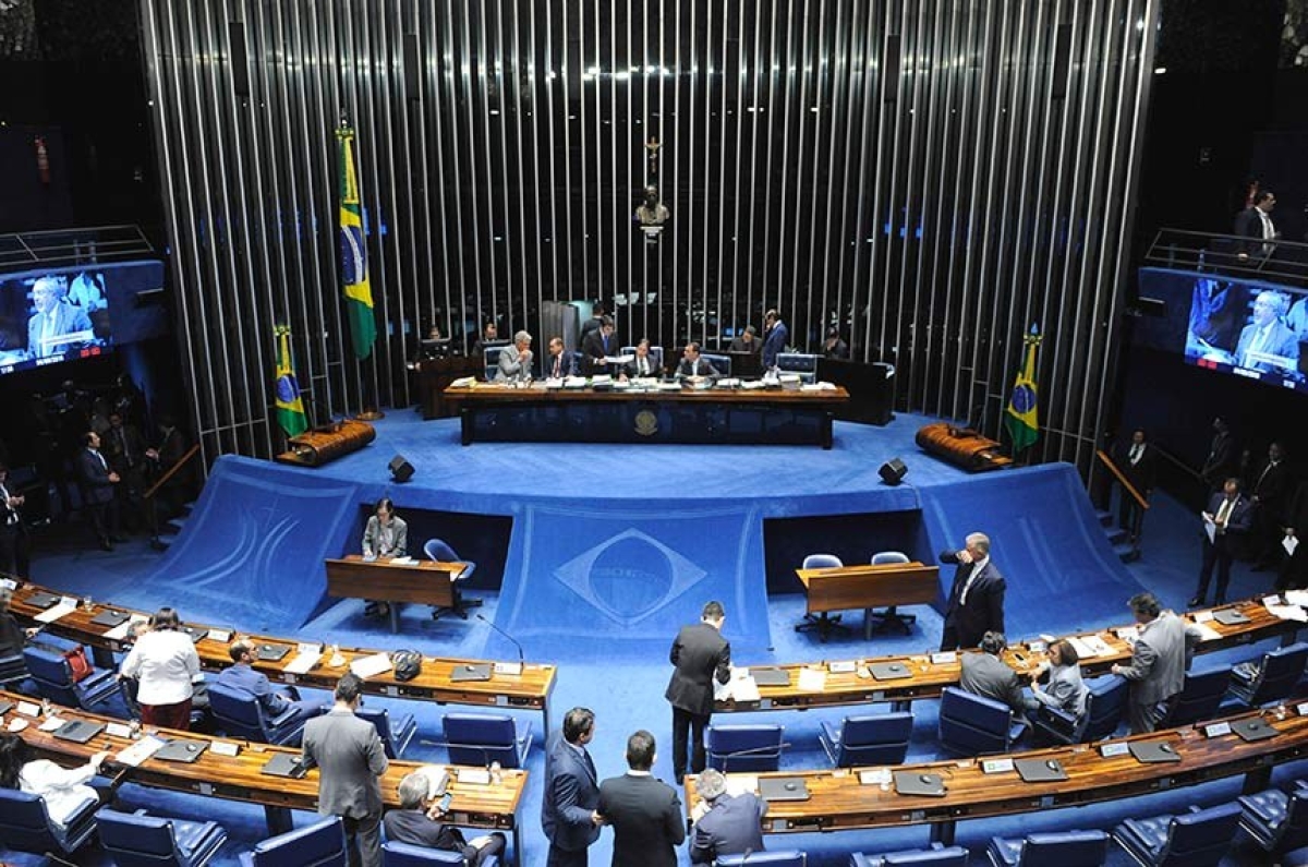 Plenário deve votar projeto que livra dos limites da LRF despesas com pessoal de alguns programas sociais
(Foto: Jonas Pereira/ Agência Senado)