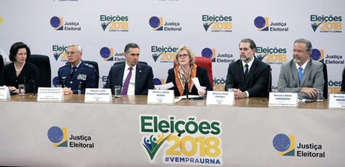 Ministros Rosa Weber faz balanço do 1º turno das eleições 2018 durante entrevista coletiva (Foto: TSE)