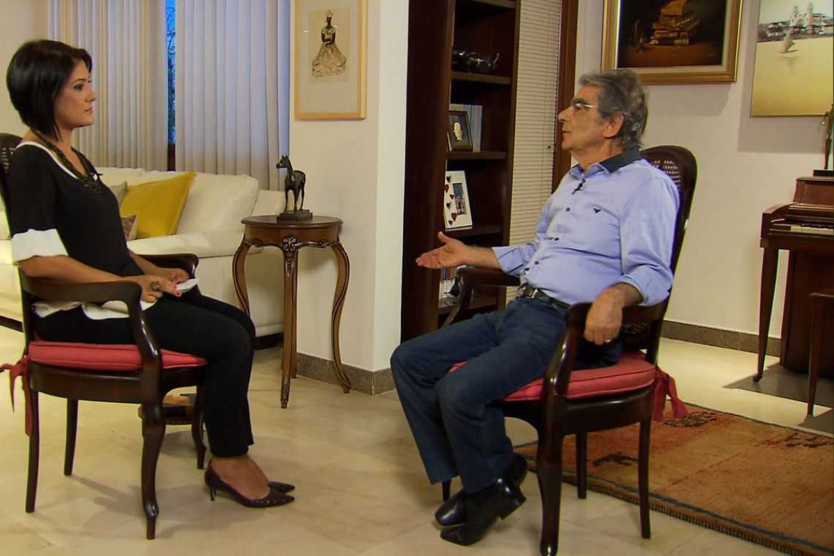 "A democracia vai nos tirar dessa chuva ácida", diz Ayres Britto (Foto: TV Brasil/ Roseann Kennedy/ Agência Brasil)