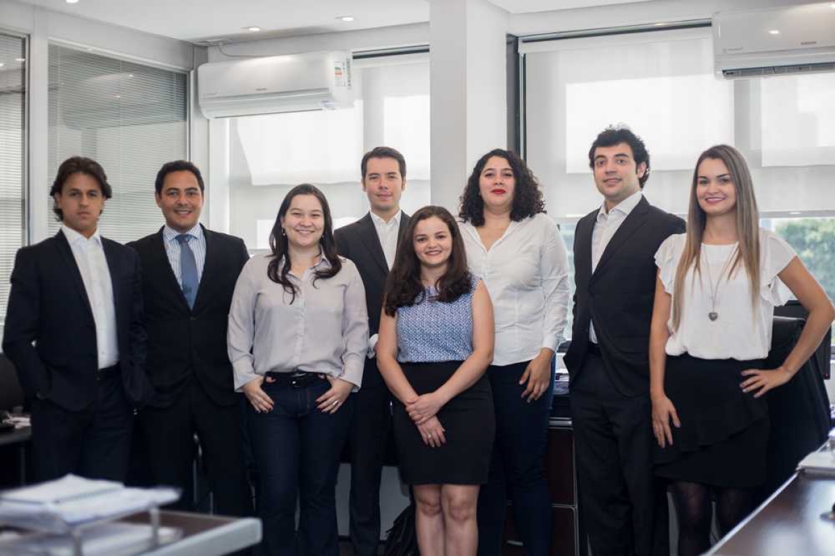 Saulo Vieira e equipe do escritório em São Paulo, membros do APL/SP (Foto: Assessoria)