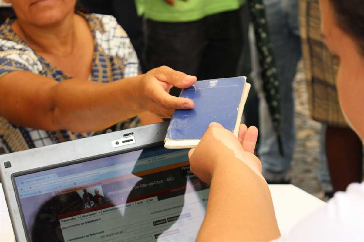NAT Itinerante oferta serviços gratuitos na Grande Aracaju (Foto: Assessoria Seidh/SE)