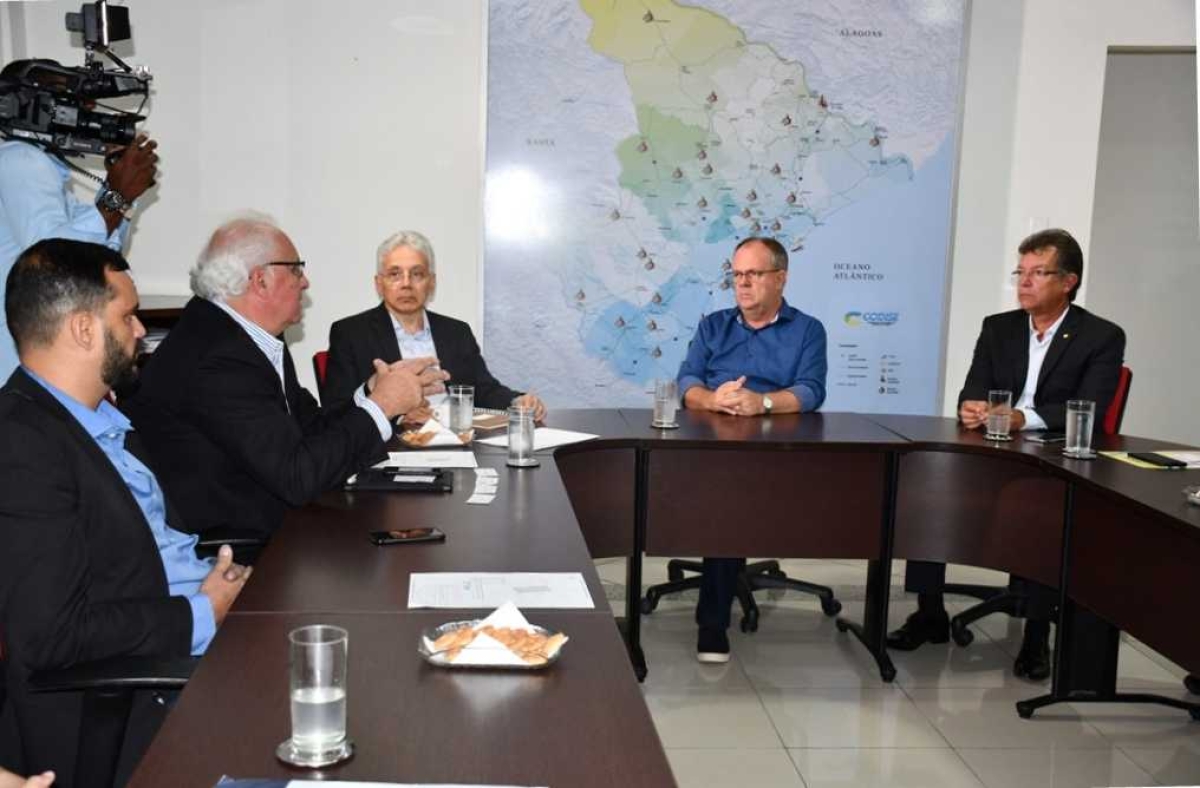Laércio Oliveira participa de reunião para tratar de transferência de fábrica para Sergipe (Foto: Assessoria Laércio Oliveira)