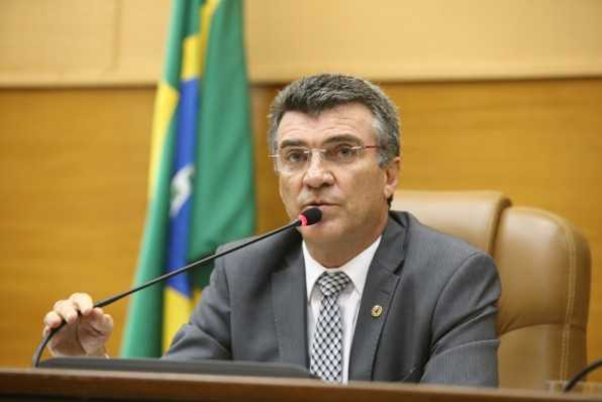 Projeto de Garibalde Mendonça restringe venda de equipamentos odontológicos (Foto: Via Rede Alese)