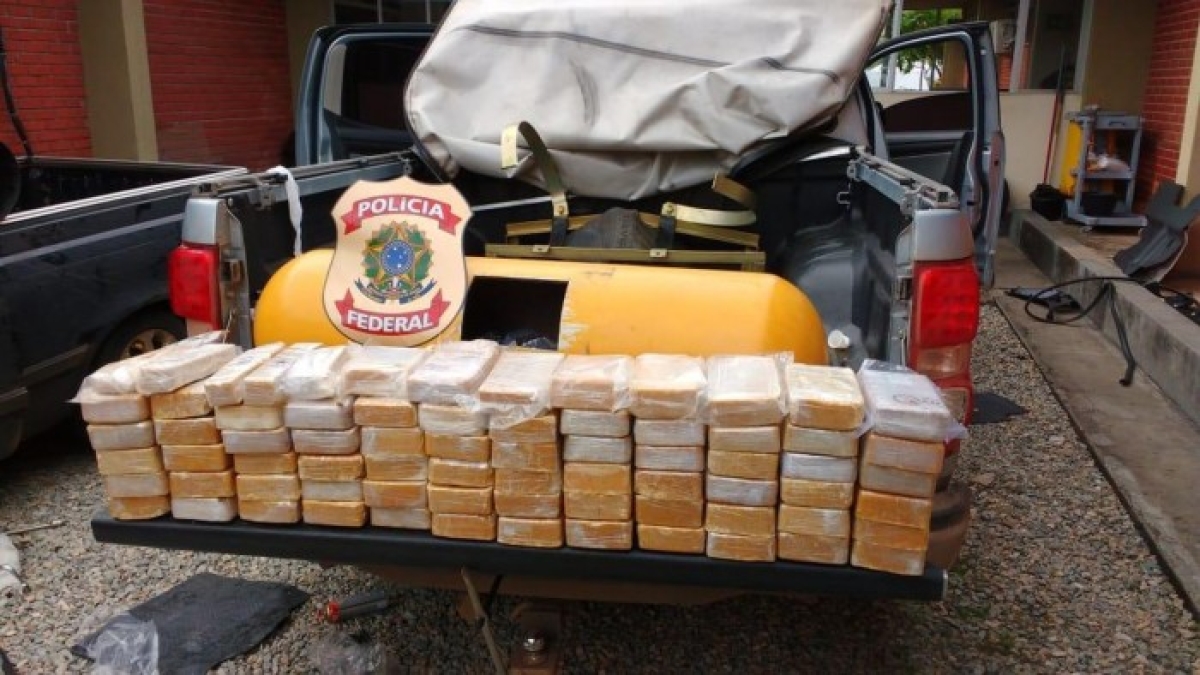 PF prende duas pessoas suspeitas de tráfico de drogas, uso de documento falso e lavagem de dinheiro em Sergipe (Foto: PF)