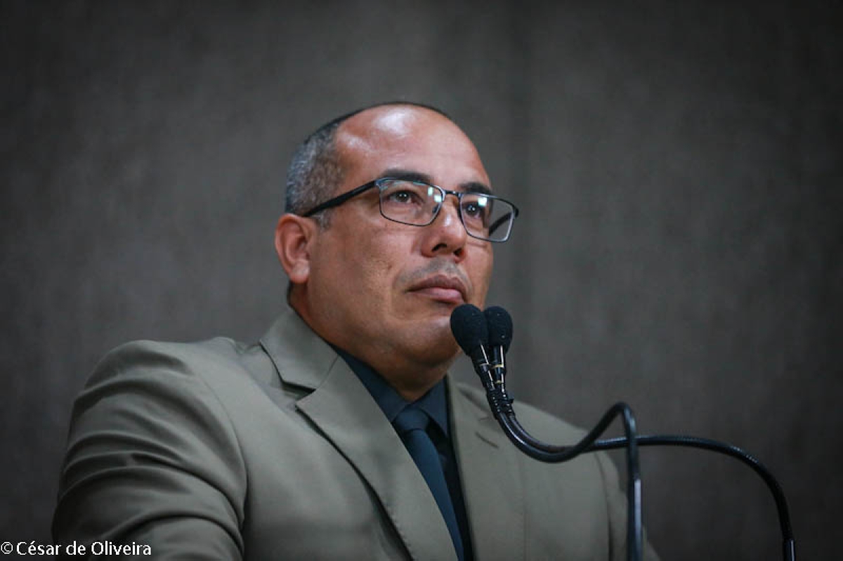 "A casa vai cair, balançando já está", alerta Cabo Amintas sobre esquema de corrupção entre promotores de eventos e Prefeitura (Foto: César de Oliveira/ CMA)