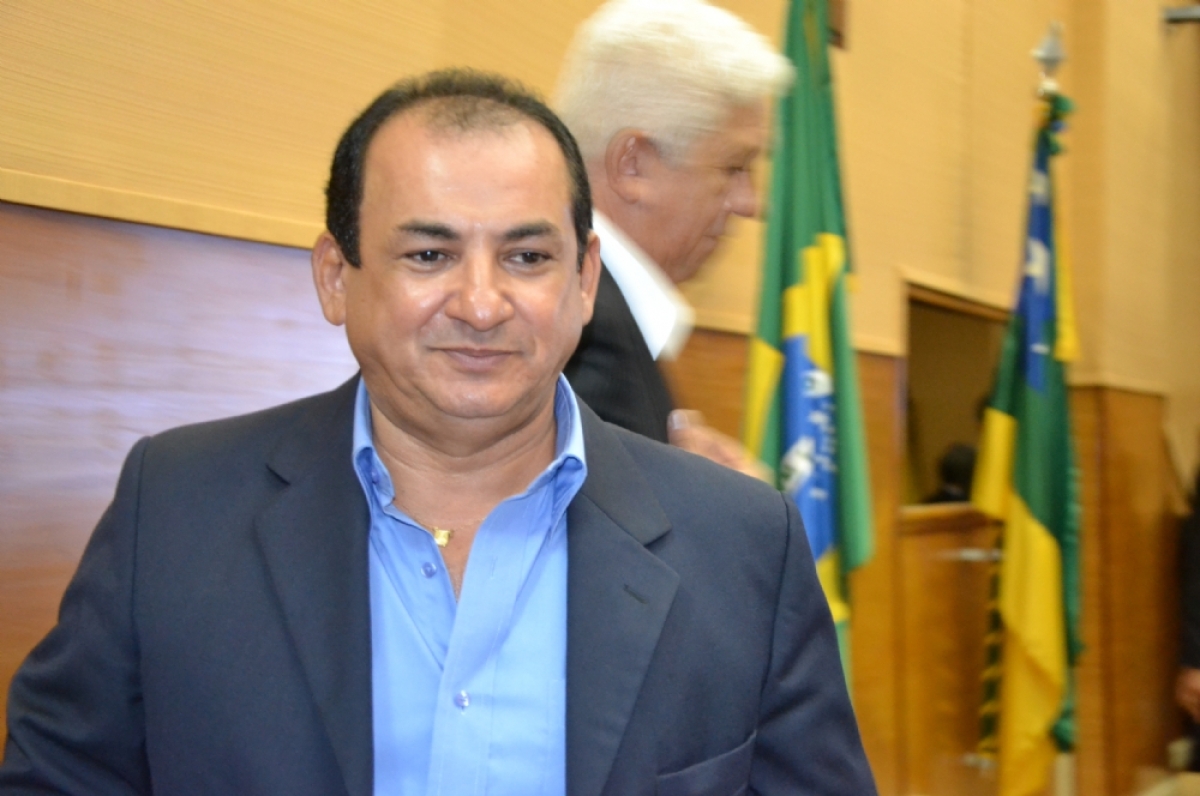 Valmir Monteiro é acusado por ato de improbidade administrativa (Foto: Arquivo Portal Infonet)