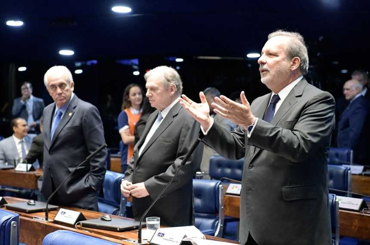 O senador Armando Monteiro (PTB-PE) foi o relator da matéria. As seis emendas que acolheu serão votadas nesta quarta-feira, 21/11 (Foto: Waldemir Barreto/ Agência Senado)