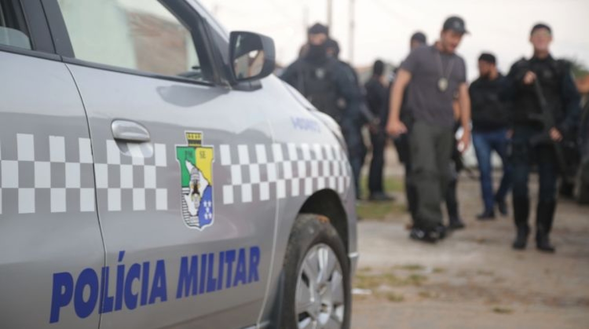 PM apreende dois adolescentes com arma de fogo em Lagarto (Foto:  SSP/SE)