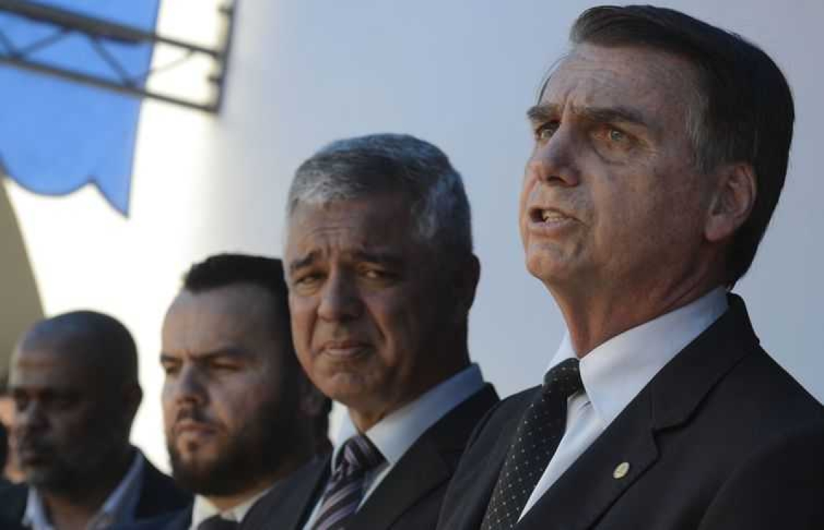 O presidente eleito, Jair Bolsonaro, participa na cidade de Guaratinguetá, no Vale do Paraíba, em São Paulo, da formatura de sargentos da Aeronáutica na Escola de Especialistas da Aeronáutica (EEAR) (Foto: Rovena Rosa/ Agência Brasil)