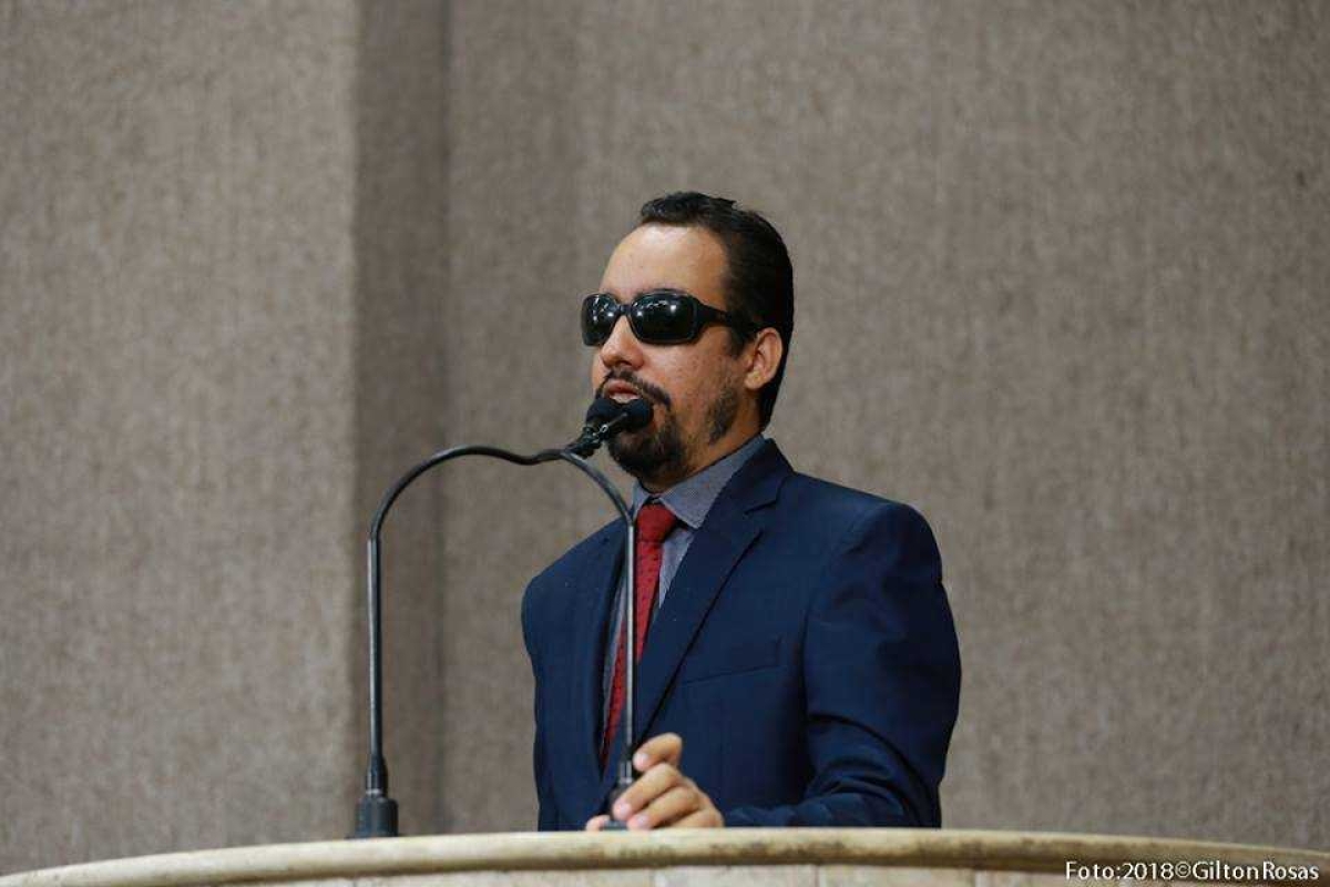 "Quem achar que a CPI do lixo vai terminar em pizza vai cair do cavalo", dispara o vereador Lucas Aribé (Foto: Gilton Rosas)