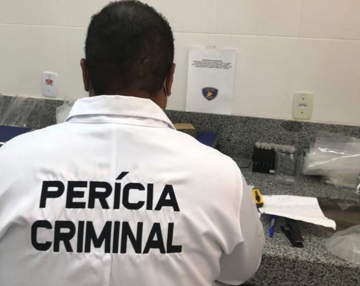 Peritos do IAPF realizam mutirão para analisar drogas apreendidas no Estado (Foto: SSP/SE)