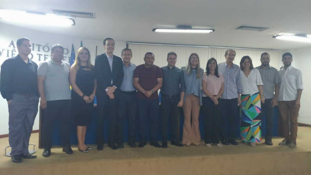 Ato simbólico de filiação dos integrantes da Rede ao PPS (Foto: Divulgação)