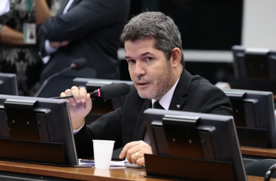 Delegado Waldir: projeto autoriza o preso a sair da cela apenas para o trabalho ou para receber assistência prevista em lei (Foto: Cleia Viana/ Câmara dos Deputados)