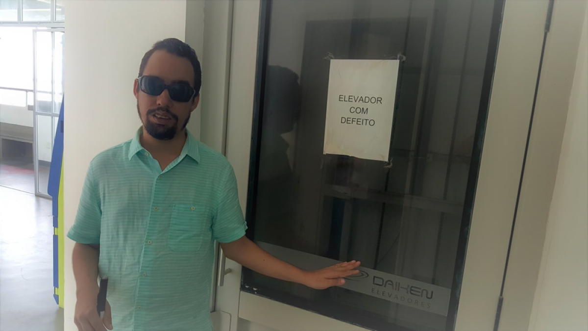 "Espaço Zé Peixe não oferece acessibilidade para pessoas com deficiência", denuncia o vereador Lucas Aribé (Foto: Assessoria Lucas Aribé)
