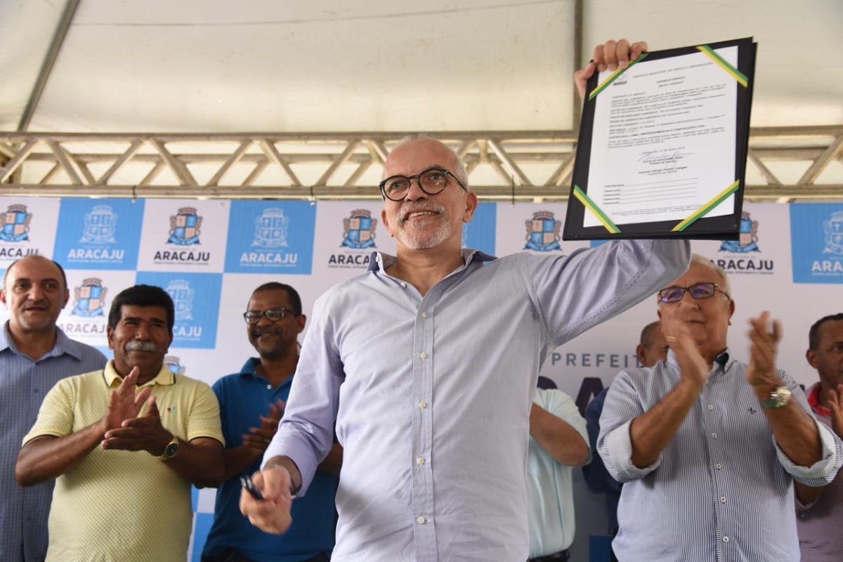 Prefeito de Aracaju autoriza construção de nova avenida na zona Norte de Aracaju (Foto: Ana Lícia Menezes/ PMA)