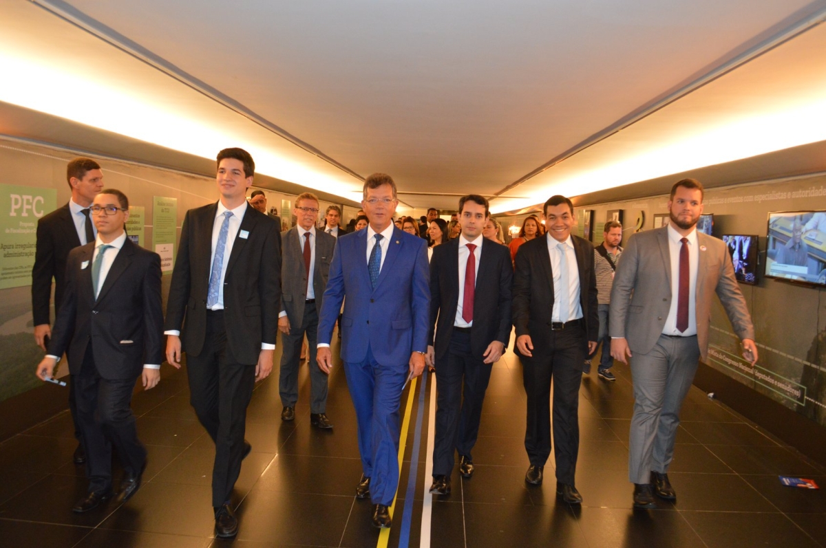Laércio Oliveira toma posse defendendo a geração de empregos e a destinação de mais recursos para Sergipe (Foto: Assessoria Laércio Oliveira)