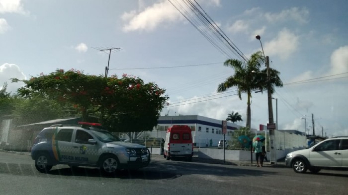 Mulher é vítima de tentativa de feminicídio por arma branca (Foto: Marcos Nunes)