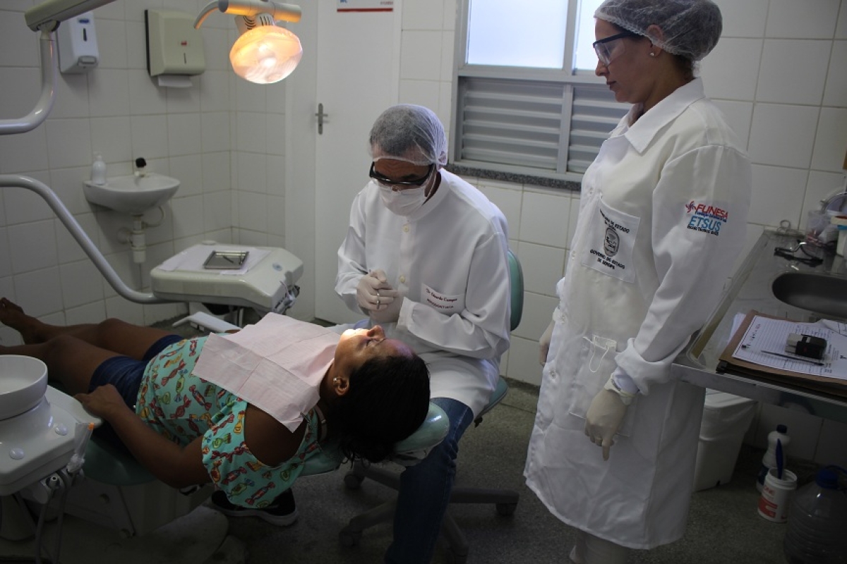 População sergipana é contemplada com tratamento odontológico gratuito (Foto: Míriam Donald/ Funesa/SE)
