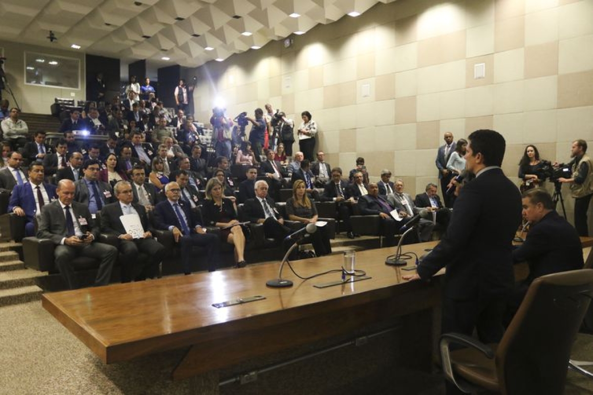 O ministro da Justiça e Segurança Pública, Sergio Moro, debate o Projeto de Lei Anticrime, já encaminhado pelo governo ao Congresso Nacional, com prefeitos (Foto: Valter Campanato/ Agência Brasil)