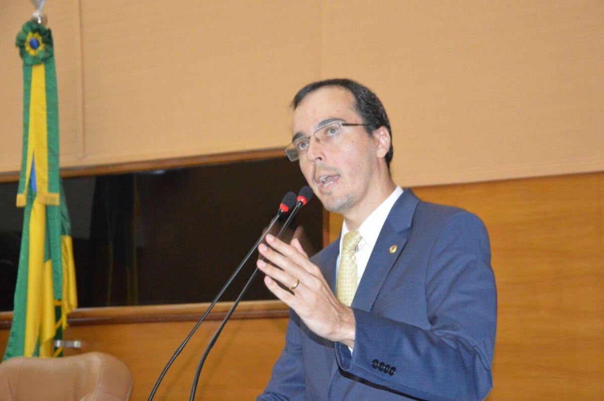 Georgeo Passos cobra normalização na oferta de medicamentos no Case (Foto: Assessoria Georgeo Passos)