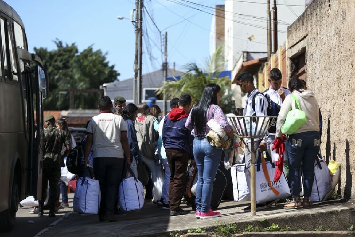 Grupo de migrantes venezuelanos chega a Brasília (Foto: Marcelo Camargo/ Arquivo Agência Brasil)