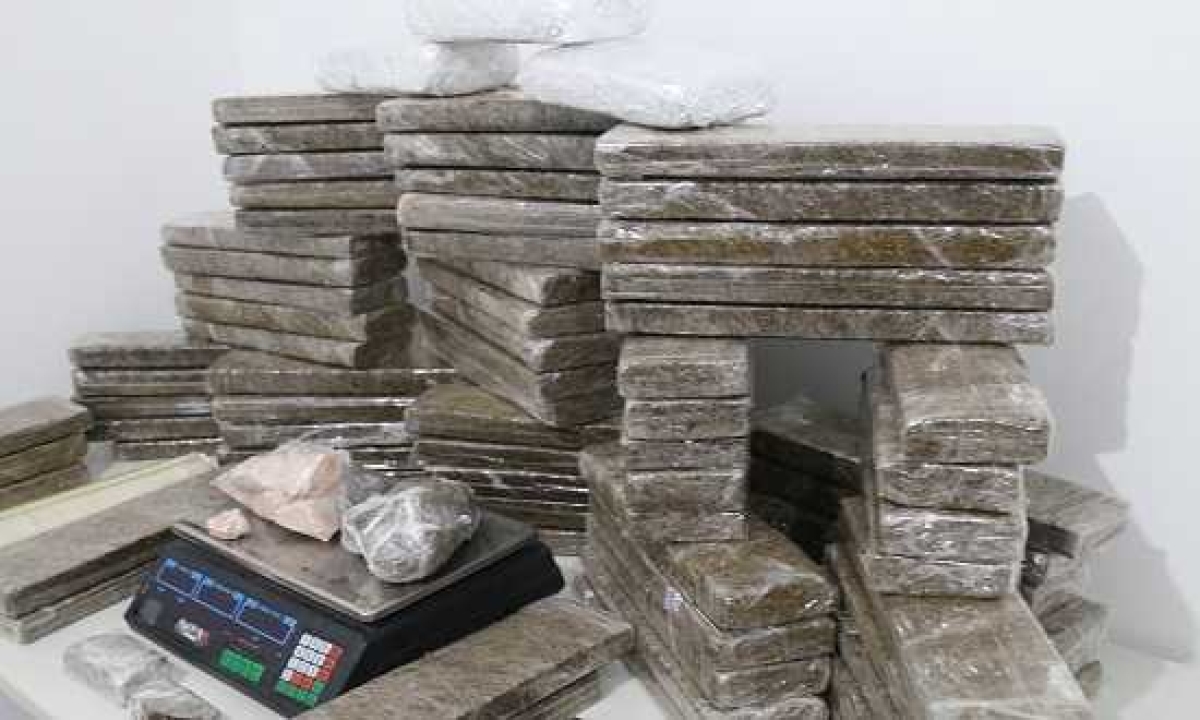Drogas foram apreendidas em duas casas (Foto: SSP/SE)