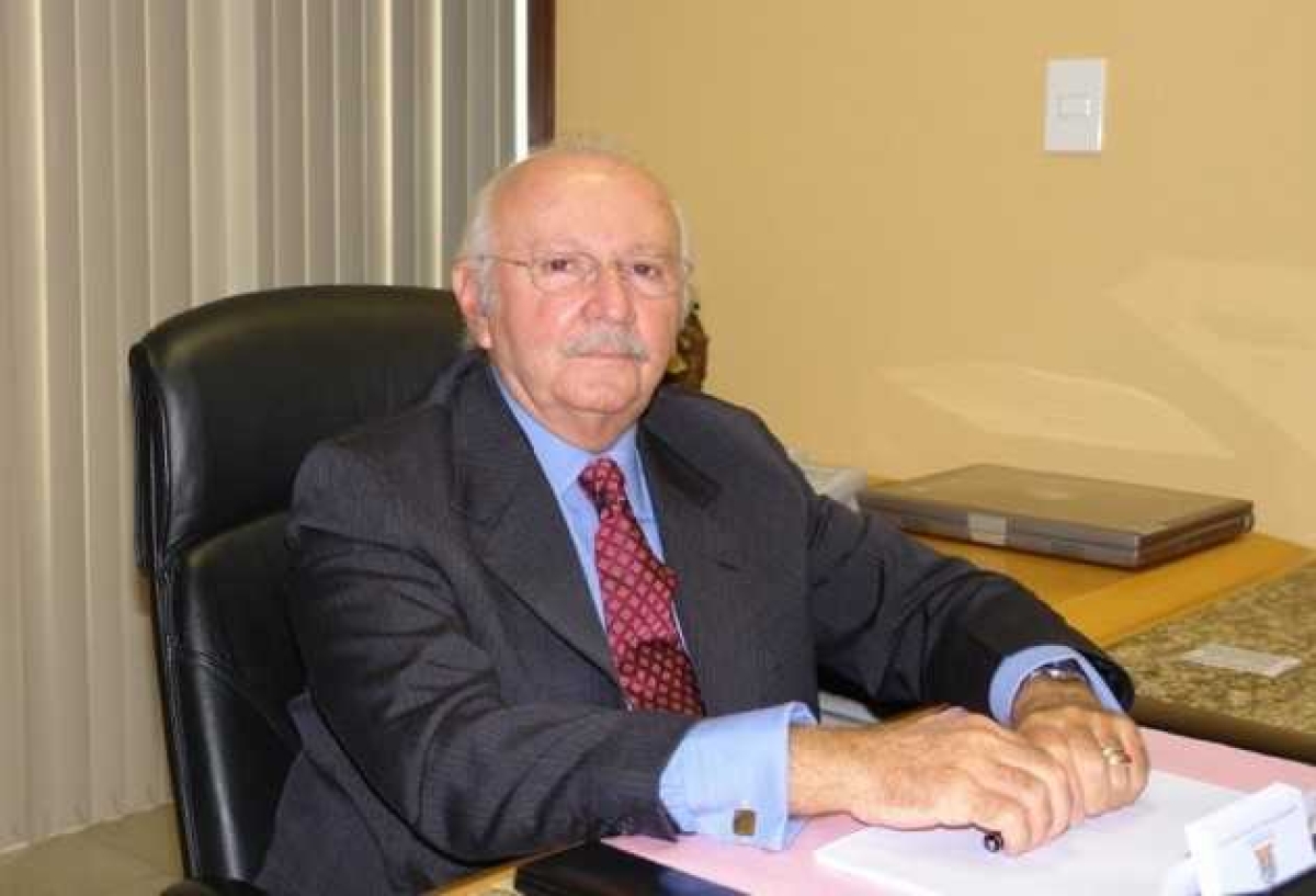 Sepultamento do ex-presidente do TJS, Manuel Pascoal Nabuco D´Ávila acontece nesta terça, 19/3, em Aracaju (Foto: Via Portal Itnet)