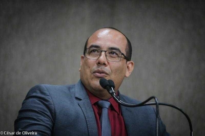 "Tem gente sendo fritada por Edvaldo", afirma Cabo Amintas (Foto: César de Oliveira)
