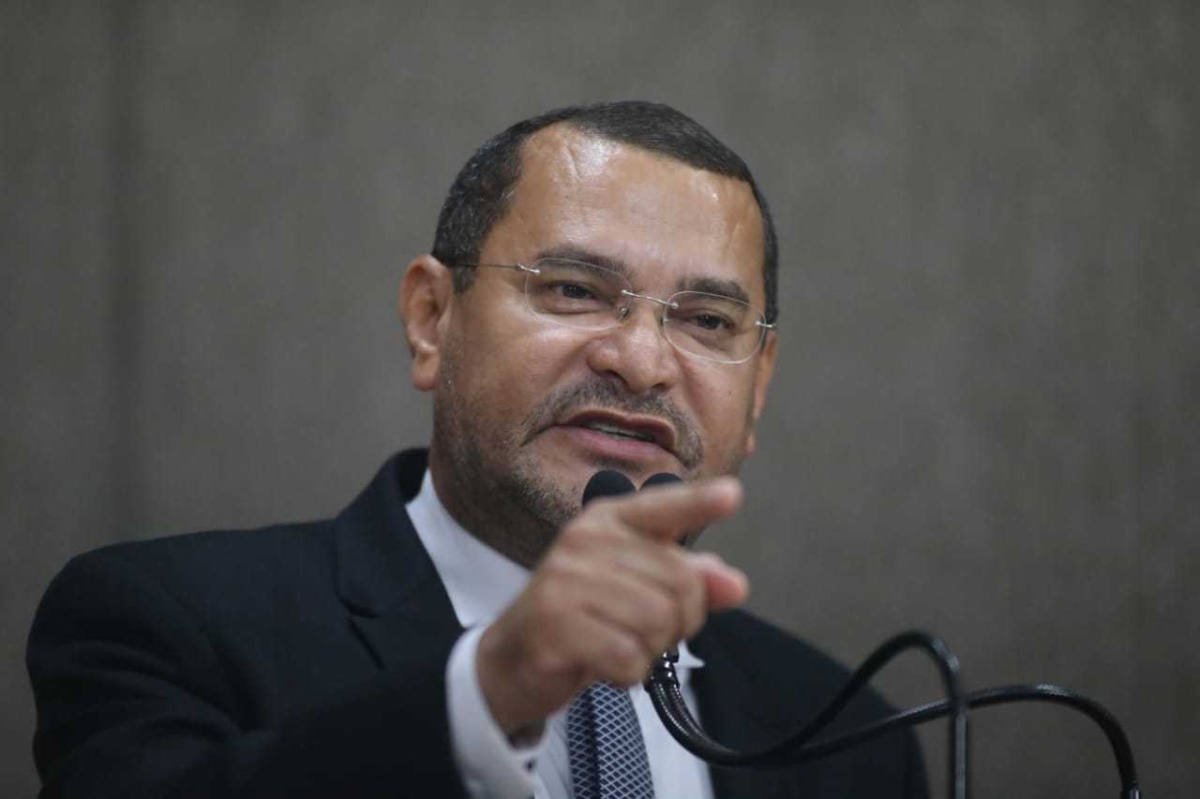 "A política tem o seu limite. E, eu cheguei ao meu", declara Juvêncio Oliveira (Foto: César de Oliveira/ CMA)