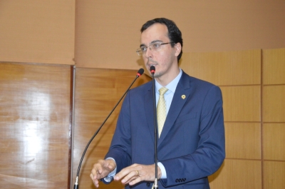 Georgeo Passos cobra do Governo respostas sobre a situação dos trabalhadores da FHS (Foto: Assessoria Georgeo Passos)