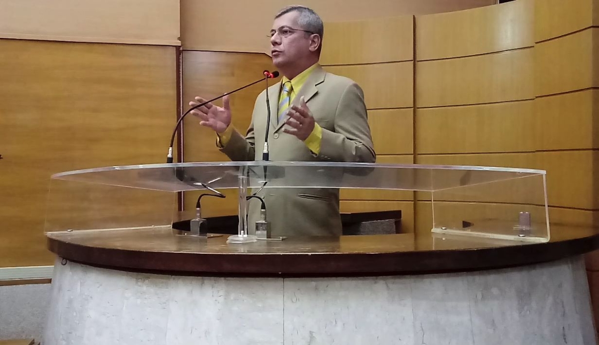 Iran Barbosa critica PEC da desvinculação total do orçamento da União e pede posição do governador de Sergipe (Foto: Assessoria Iran Barbosa)