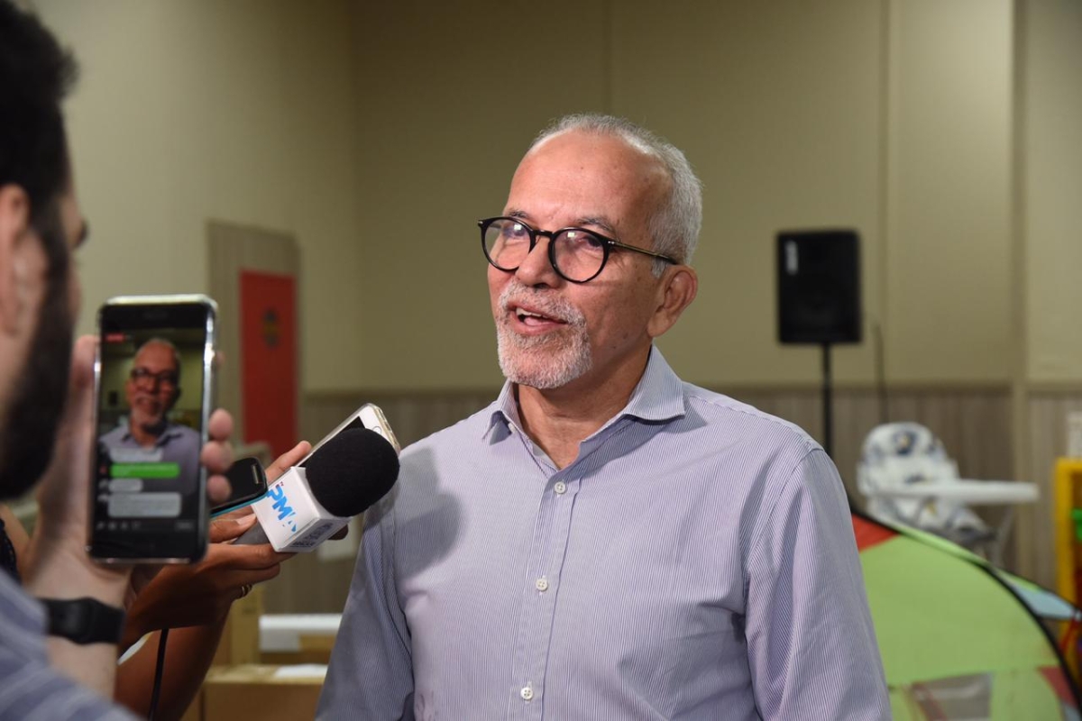 Prefeito anuncia Antônio Hora como novo secretário da Juventude e do Esporte de Aracaju (Foto: Ana Lícia Menezes/ Arquivo PMA)