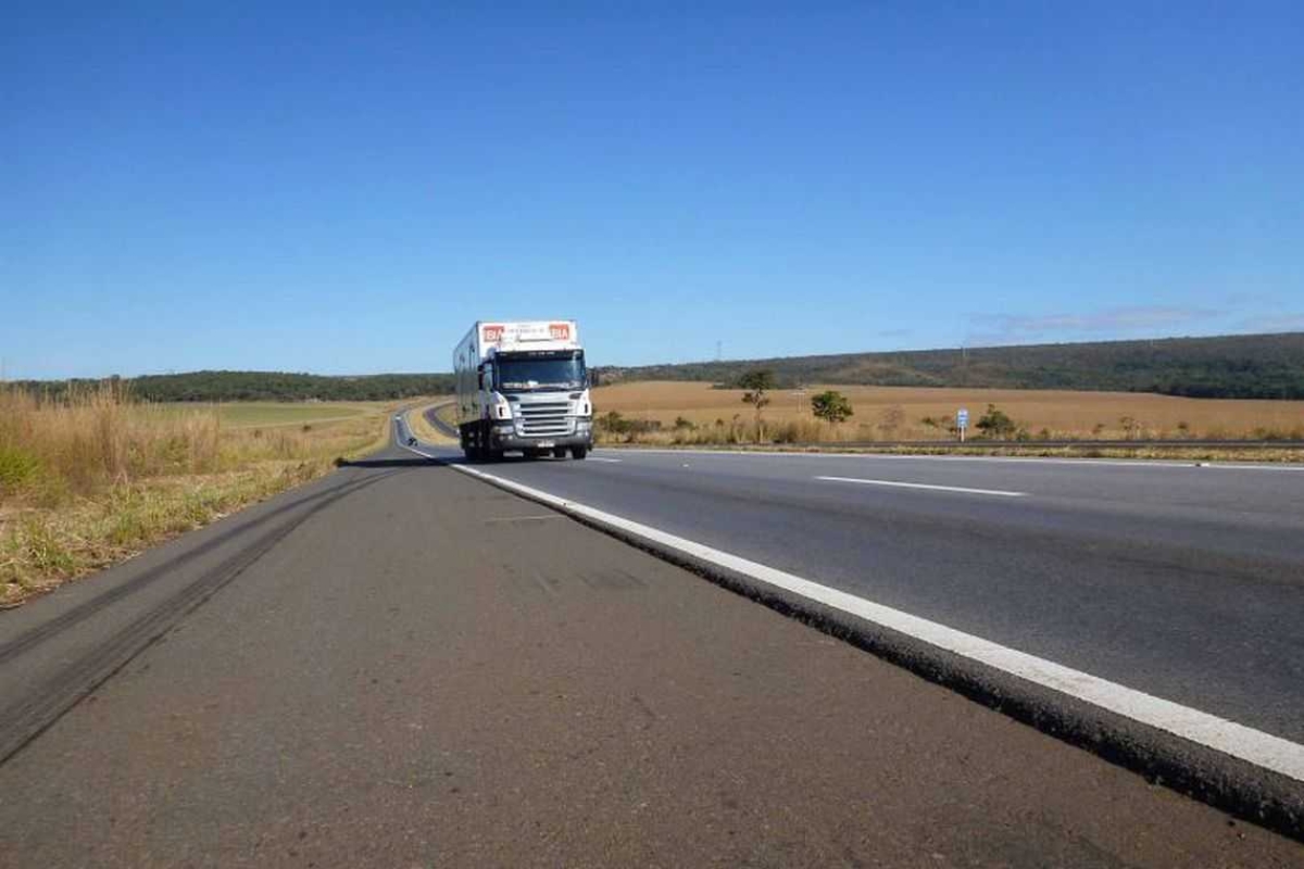 Jair Bolsonaro cancela instalação de 8 mil radares em estradas do país (Imagem: Divulgação/ CNT)