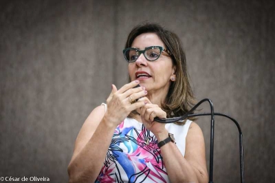 Emília Corrêa: "Edvaldo Nogueira gosta é de dinheiro" (Foto: César de Oliveira)