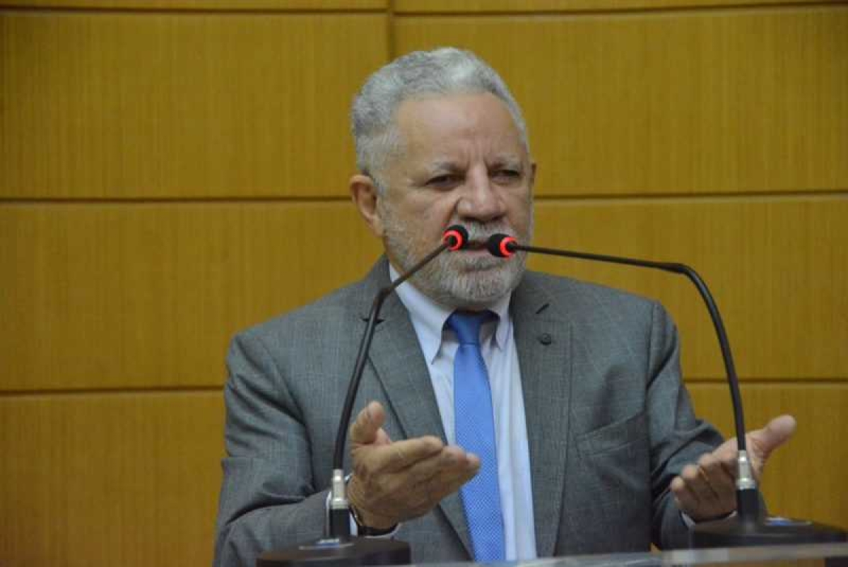 Gualberto diz que dificuldades no governo vêm de heranças deixadas (Foto: Jadilson Simões)
