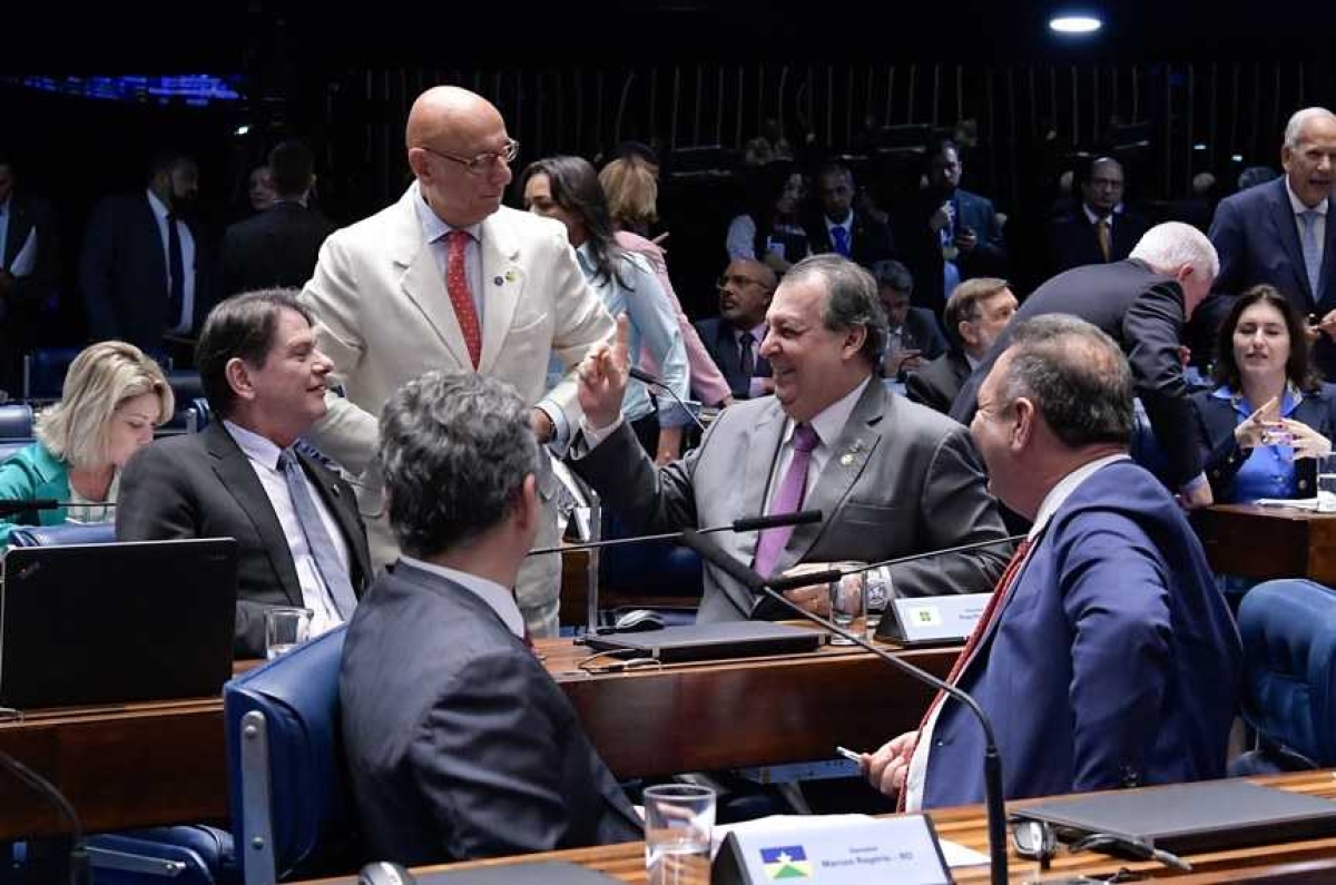 Aprovada em dois turnos com as mudanças introduzidas pelo relator, senador Esperidião Amin (PP-SC), a PEC 34/2019 volta à deliberação da Câmara (Foto: Waldemir Barreto/ Agência Senado)