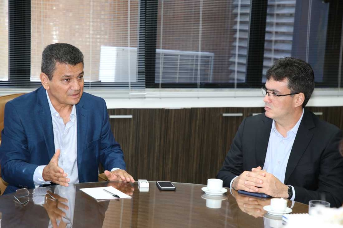 Presidente do TCE/SE, conselheiro Ulices Andrade, recebe secretário de Administração do Estado, George Trindade (Foto: TCE/SE)